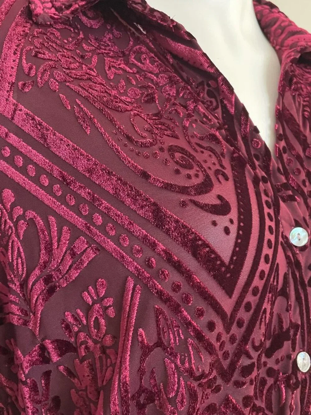 Foxcroft Top Sz 10 Burgundy Velvet Burnout Button Down Blouse Semi-Sheer Luxury